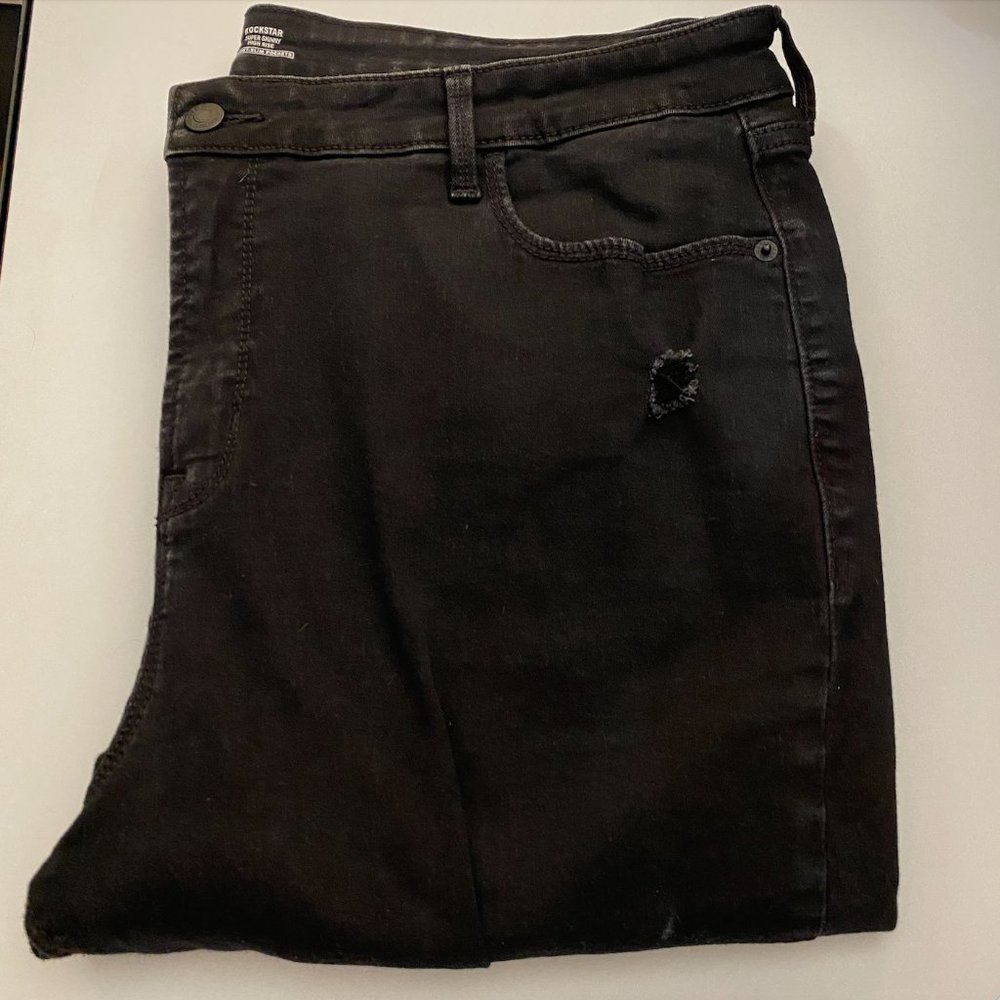 Old Navy Rockstar High Waisted Distressed Super Skinny Jeans in Black